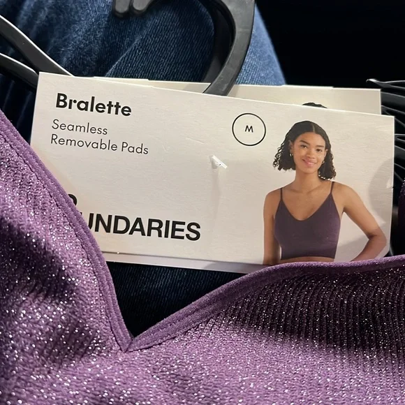 No Boundaries Women's Shimmer V-Neck Brami - Picture 13 of 16